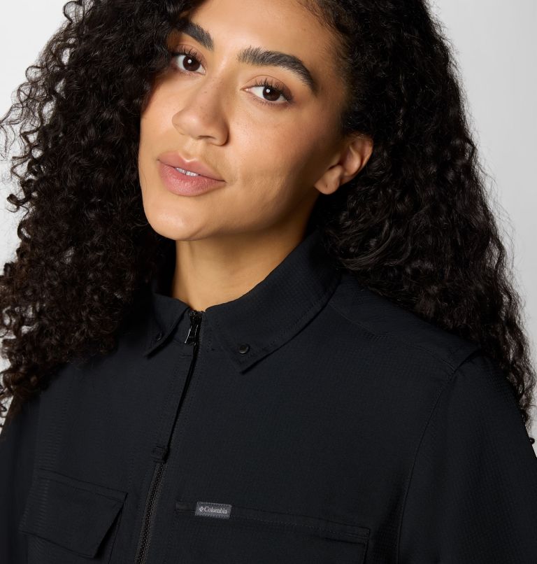 Camisa de manga corta Elevated View Utility para mujer, Color: Black, image 4